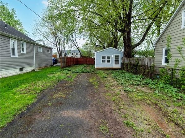 329 1/2 Fairmount Ave, Liverpool, NY 13088
