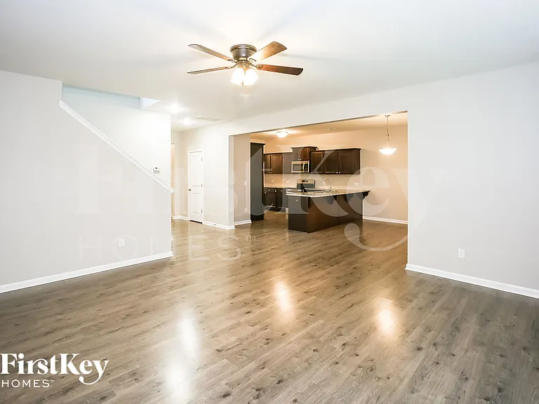 140 Jana Dr — Photo 4