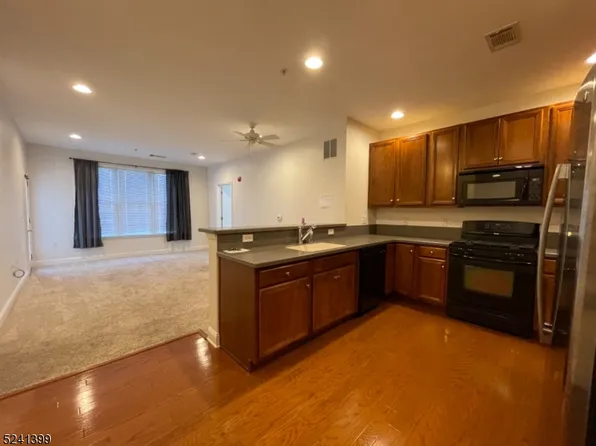 7213 Coventry Ct #7213, Riverdale Boro, NJ 07457