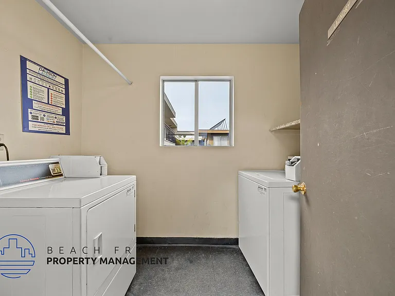 925 N. Inglewood Ave. — Photo 14