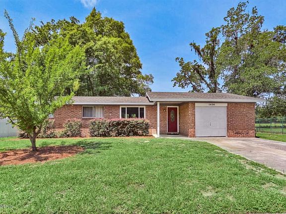 2nd image of 1436 Sharonwood Ln