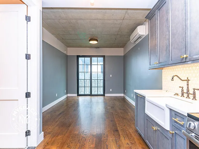 187 Kent Ave #810 — Photo 1