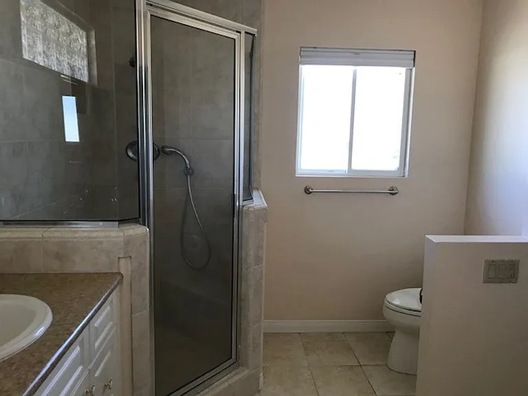 157 N Linden Dr — Photo 24