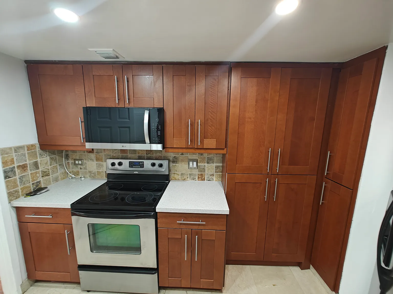 2 bed, 990 sqft, $3,200 — Photo 4