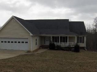 65 Loma Linda Dr, Cleveland, GA 30528