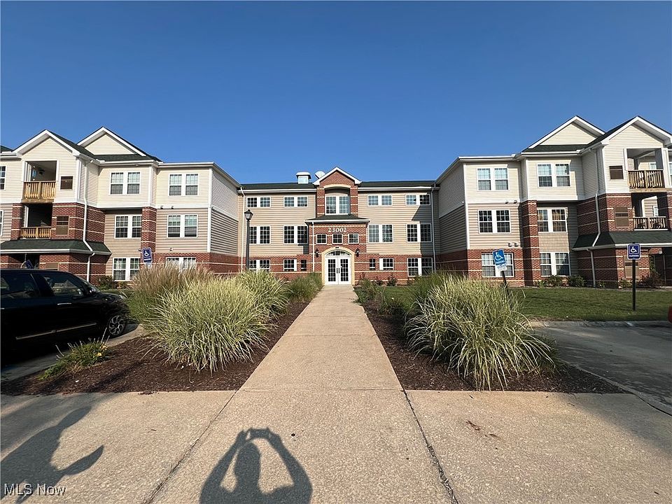 1st image of 23002 Chandlers Ln APT 337
