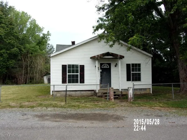 105 3rd St, Dublin, VA 24084
