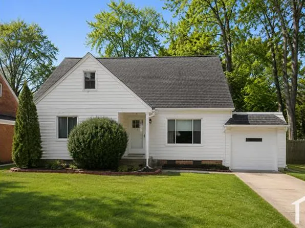 26230 Briardale Ave, Euclid, OH 44132