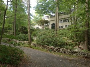 8 Jonathan Ct, Danbury, CT 06810