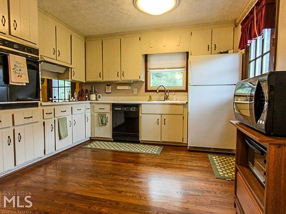 5th image of 3401 Dewberry Rd NW
