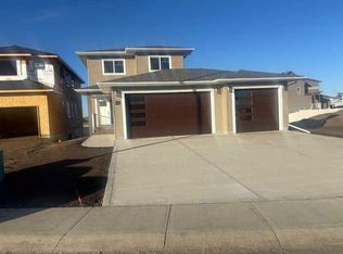 54 S Vista Close, Blackfalds, AB T4M0L3