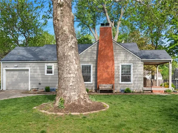 5835 Riley St, Overland Park, KS 66202