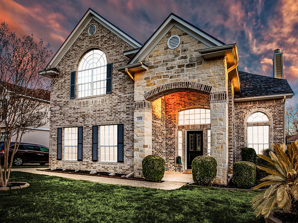 1st image of 1503 Bluff Frst