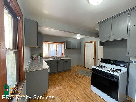 3rd image of 1377 Payne Ave E #1