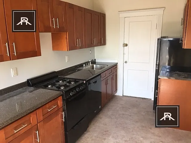 8 Vinal St #10 — Photo 2