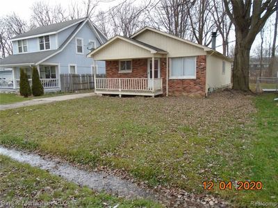 27801 Wisteria St, Harrison Township, MI, 48045