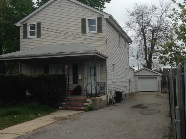 24 Calvert Ave, West Babylon, NY 11704