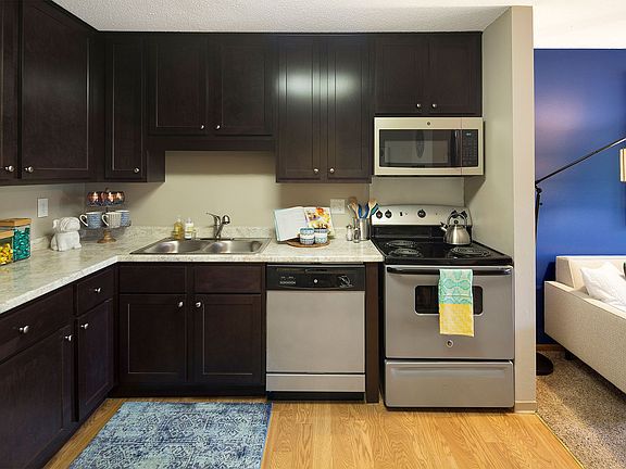 3rd image of 1180 Cushing Cir #80-204