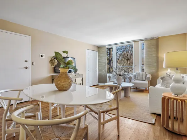 160 Fairfield Woods Road APT 42, Fairfield, CT 06825