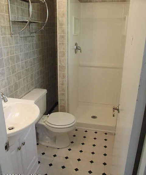 306 Greenview Dr — Photo 12