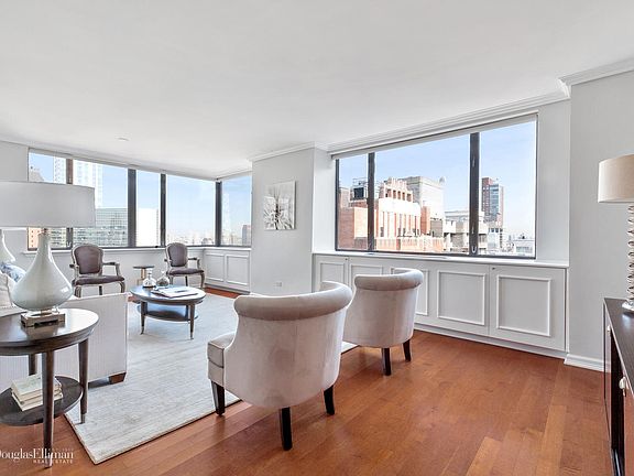 2nd image of 30 W 61st St APT 29C