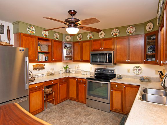 4th image of 544 Harmony Creek Dr