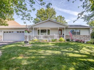 10 Shore Dr SW, Edwardsville, IL 62025