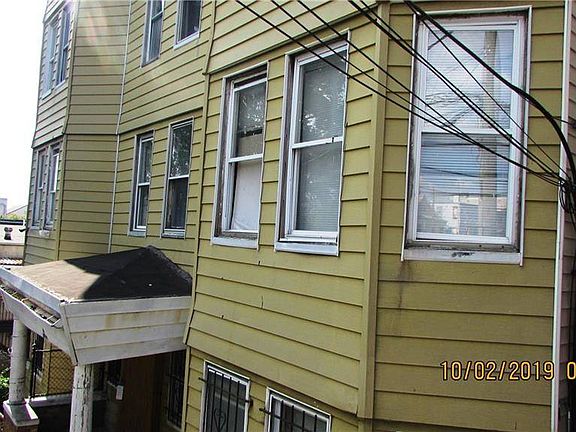 2nd image of 33 Riverview Pl