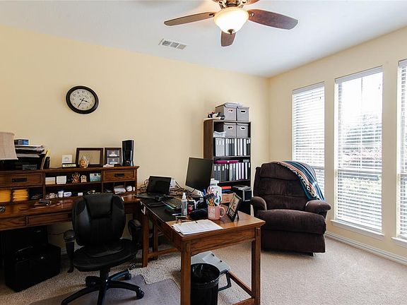 4th image of 829 Monticello Dr