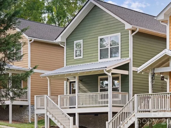 8 Cottage Cove Ln, Asheville, NC 28803