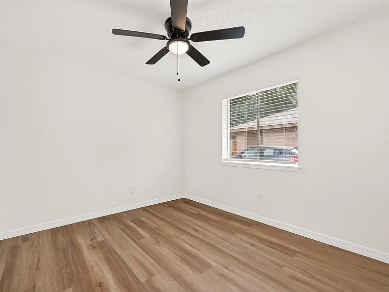 2334 Autumn Springs Ln — Photo 6