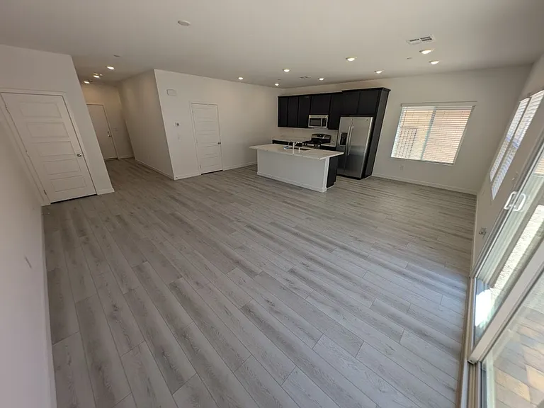 3339 Dancing Waters St — Photo 2