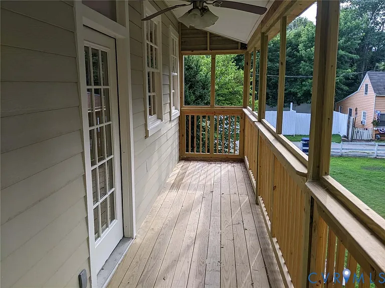 519 Grove Ave #B — Photo 18
