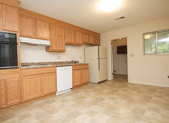 3rd image of 4065 Arbor Place Ln