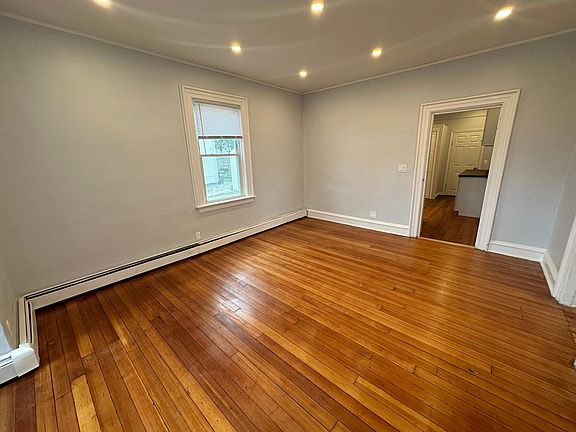 3rd image of 250 Veazie St Floor 1