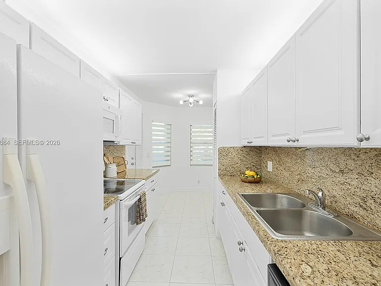 1351 SW 125th Ave #108S — Photo 3
