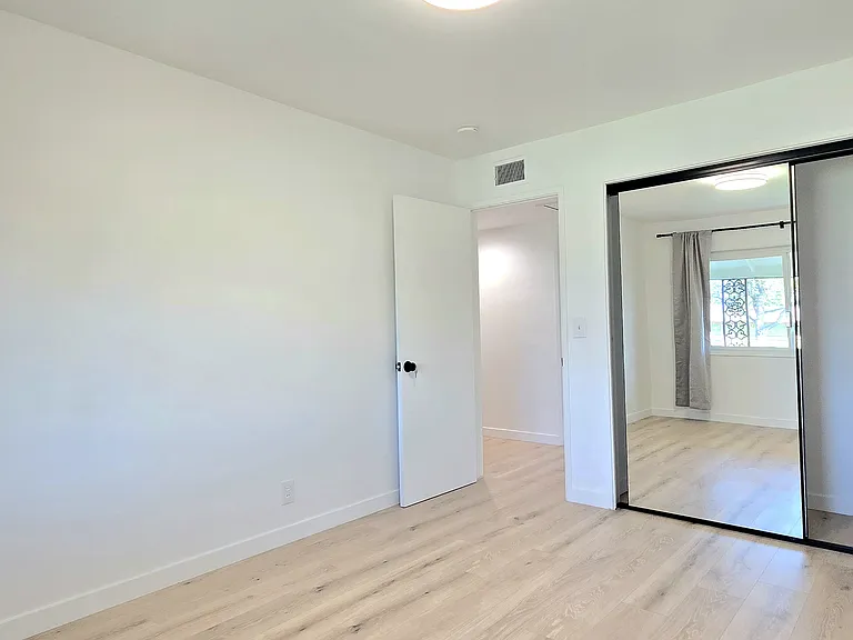 329 Orange St — Photo 8