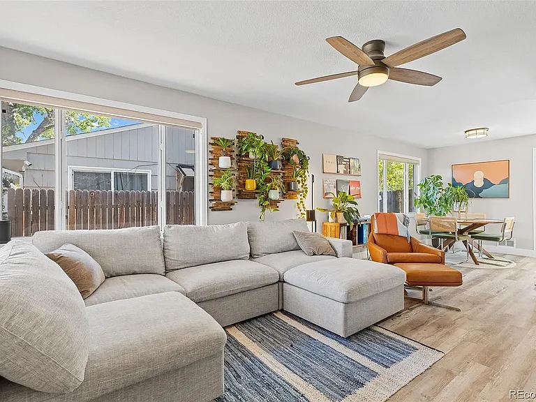 1460 W Alaska Pl — Photo 4