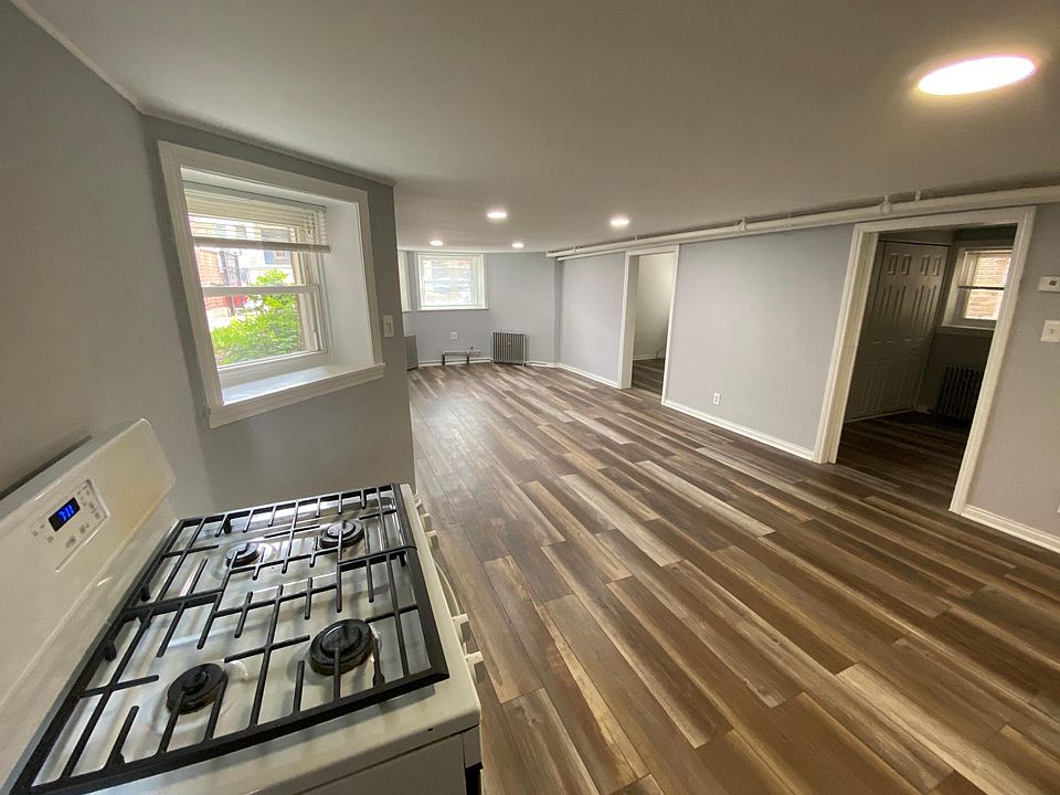 1st image of 2222 W Giddings St #G