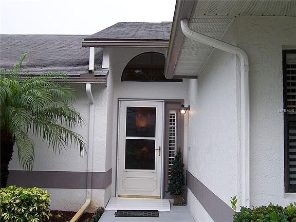 3rd image of 6380 Egret Dr APT 14