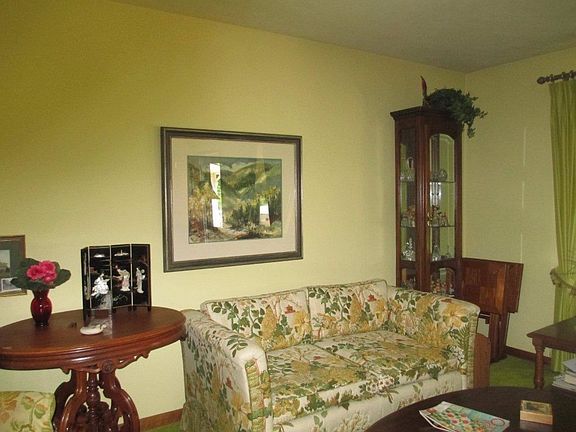 3rd image of 2271 Hawthorne Park Dr N