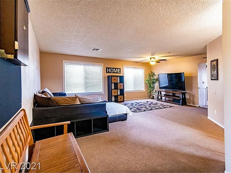 4060 Elkridge Dr — Photo 12