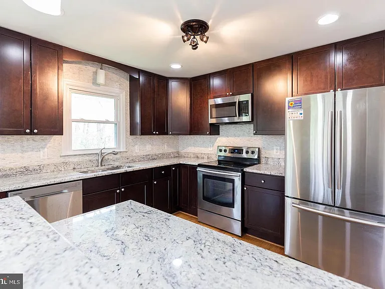 4106 Lamarre Dr — Photo 10