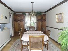 Din.Rm.Cust. Cabinets