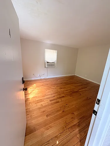 1648 Summit Rd #4 Photo 1