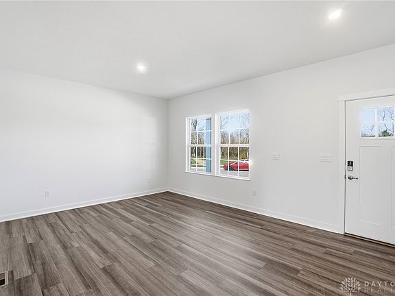 5th image of 85 Chestnut St