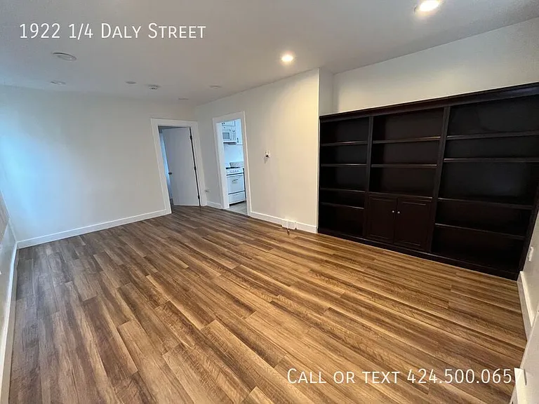 1922 1/4 Daly St — Photo 5