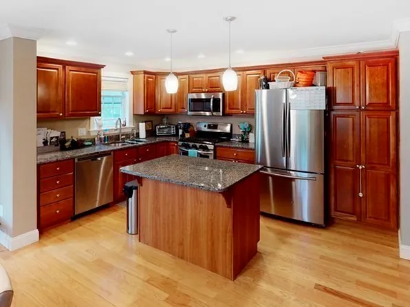 86 Cowing St Unit 86, West Roxbury, MA 02132