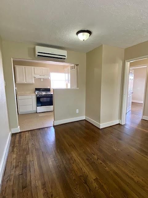 1st image of 7622 Pecan Villas Dr APT 4