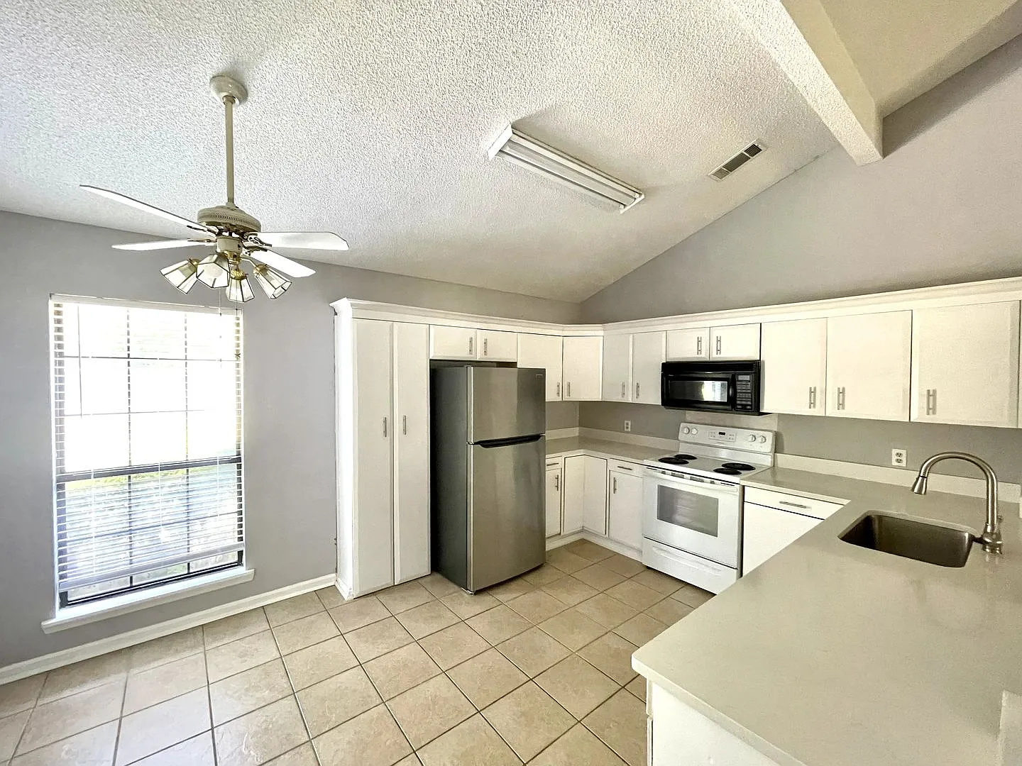 36 Shipwatch Road, Savannah, GA 31410 — Photo 3